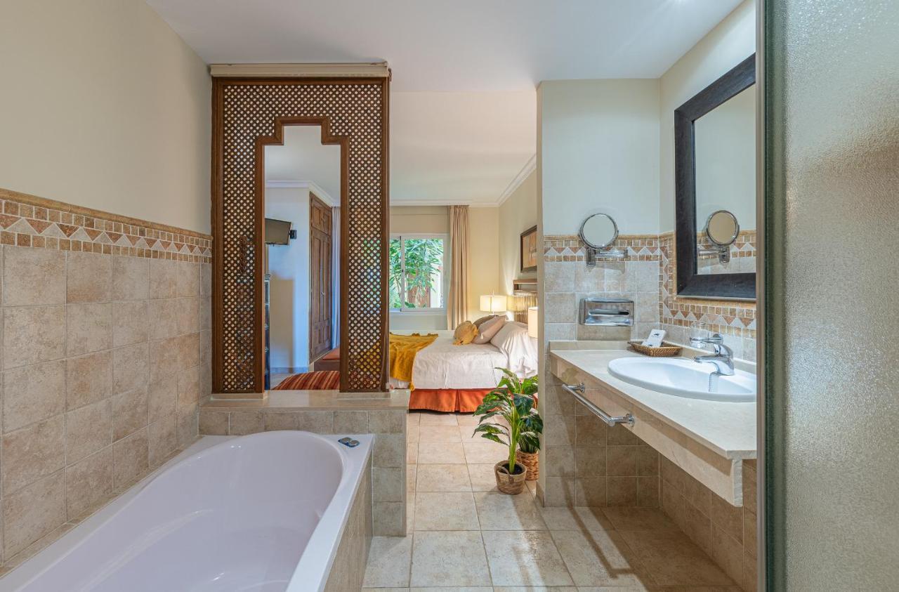Mijas Costa, Apartment Near To Beach, Wyndham マラガ エクステリア 写真